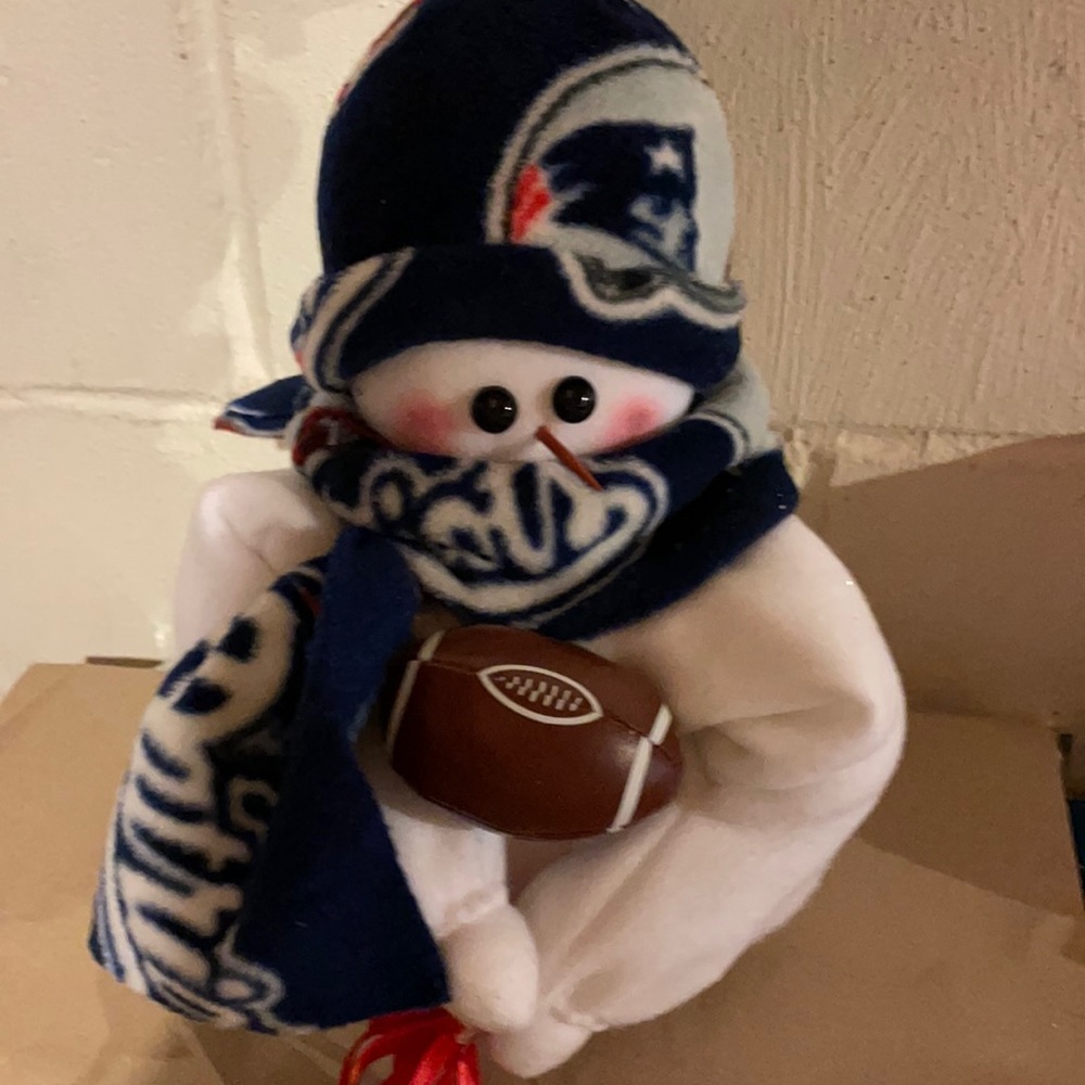 NE PATRIOTS SNOW MAN